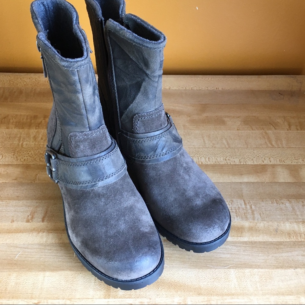 Clark’s boots nwb size 8